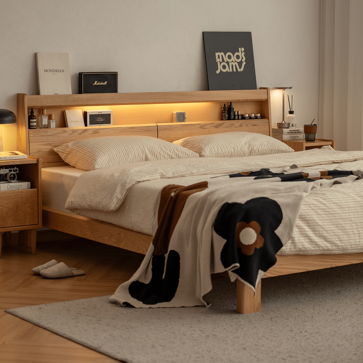 夜伴有光床原图